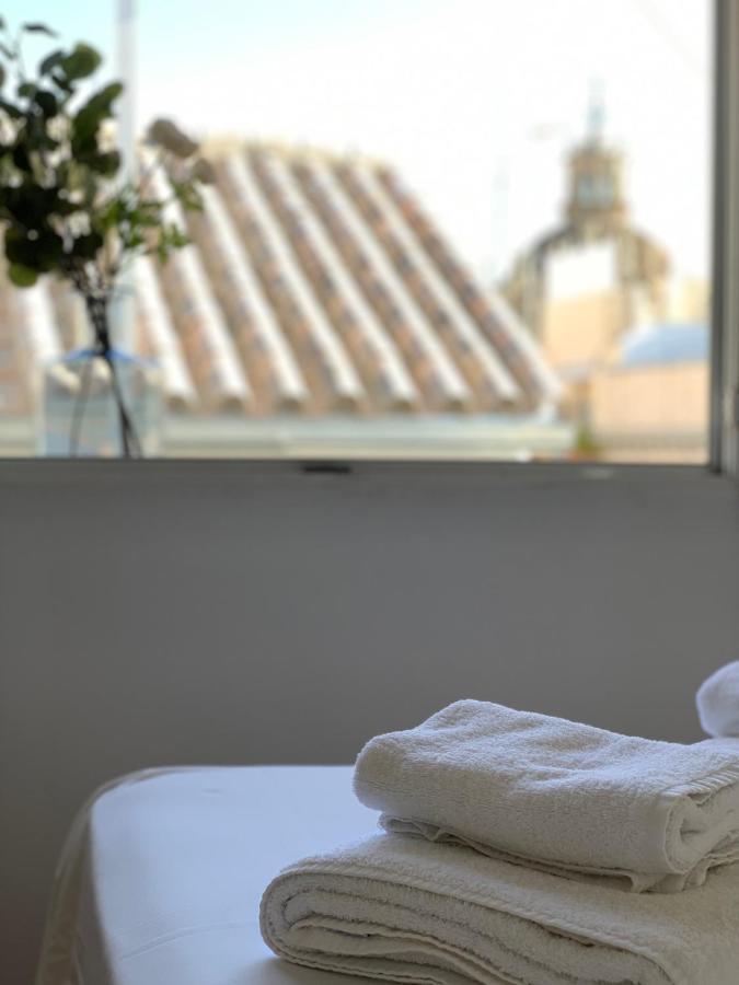 Appartamento Stunning Attic With Private Terrace And Parking Optional Siviglia Esterno foto