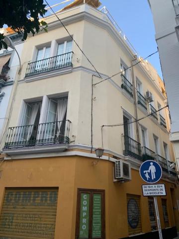 Appartamento Stunning Attic With Private Terrace And Parking Optional Siviglia Esterno foto