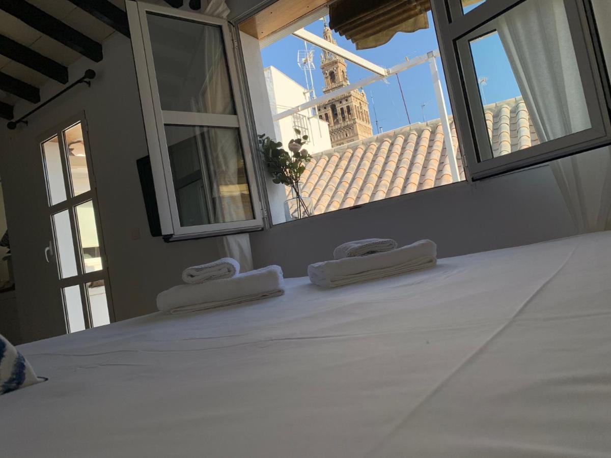Appartamento Stunning Attic With Private Terrace And Parking Optional Siviglia Esterno foto