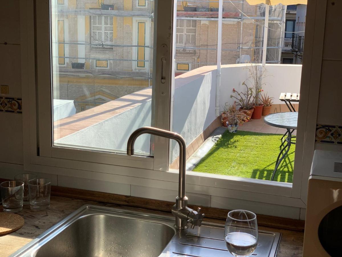 Appartamento Stunning Attic With Private Terrace And Parking Optional Siviglia Esterno foto